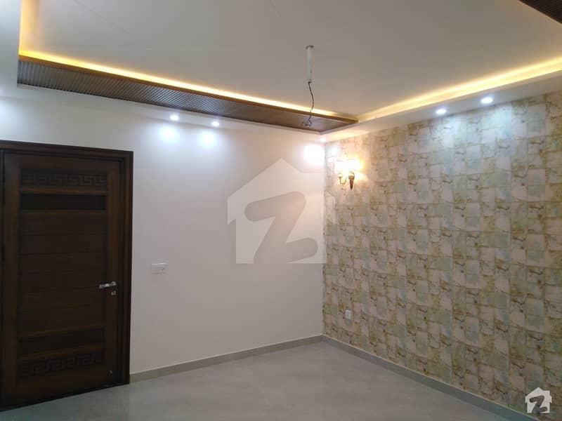 In PCSIR Housing Scheme 1 Kanal House For Sale