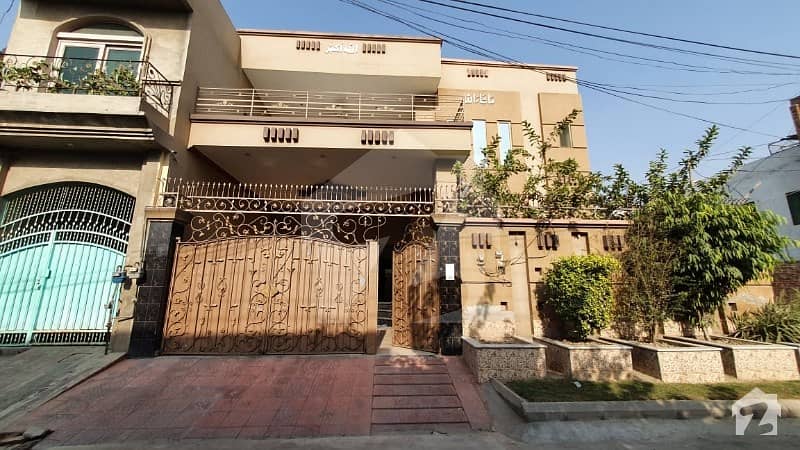 امین ٹاؤن فیصل آباد میں 5 کمروں کا 10 مرلہ مکان 2.35 کروڑ میں برائے فروخت۔