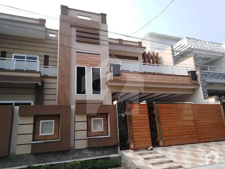 Sale A Well-planned House In Safdar Colony