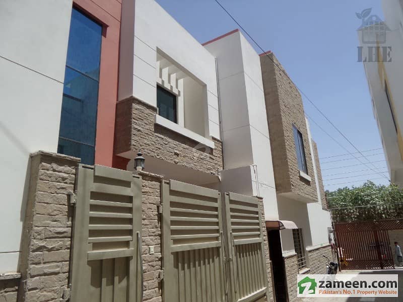 1530 Sq. feet Bungalow For Sale On Gillani Road