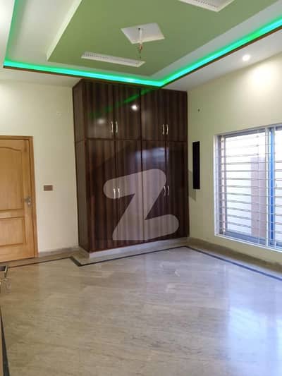 ایل ڈی اے ایوینیو ۔ بلاک سی ایل ڈی اے ایوینیو لاہور میں 5 کمروں کا 10 مرلہ مکان 78 ہزار میں کرایہ پر دستیاب ہے۔