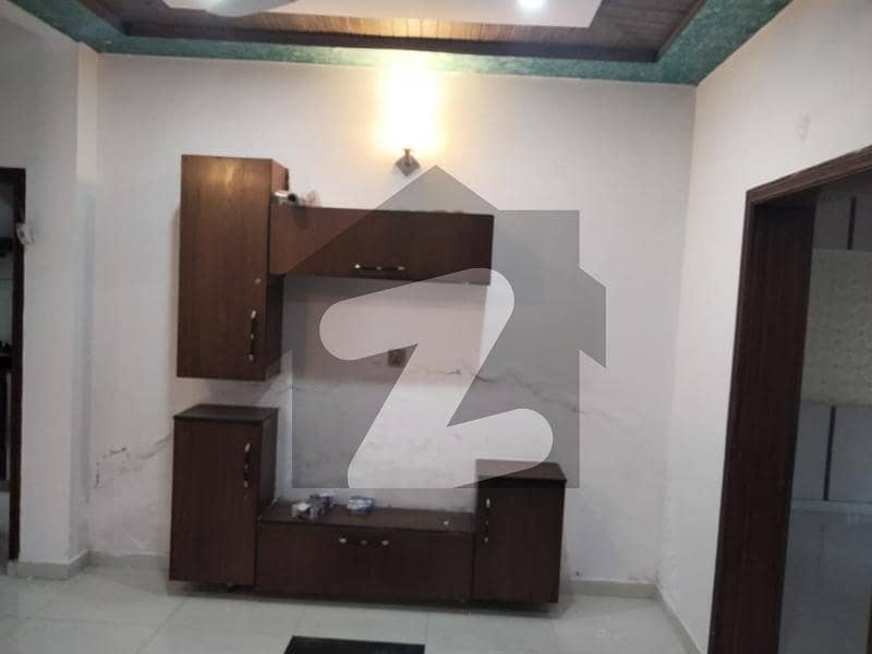 بحریہ ٹاؤن ۔ بلاک بی بی بحریہ ٹاؤن سیکٹرڈی بحریہ ٹاؤن لاہور میں 2 کمروں کا 5 مرلہ بالائی پورشن 30 ہزار میں کرایہ پر دستیاب ہے۔