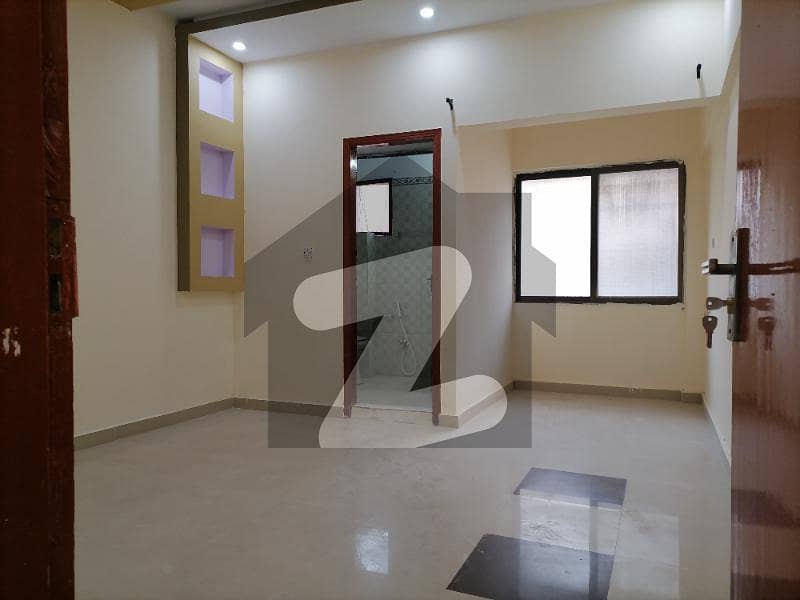 ڈیفنس گارڈن کراچی میں 2 کمروں کا 5 مرلہ فلیٹ 1.4 کروڑ میں برائے فروخت۔