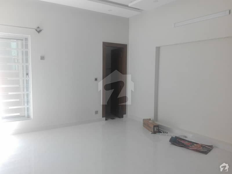 365 Square Feet Spacious Flat Is Available In Saddar For Rent