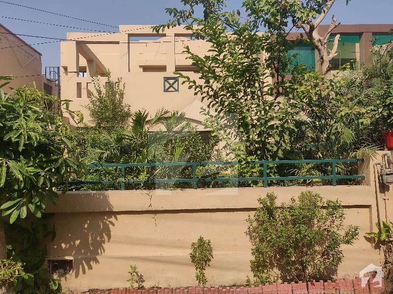 ایڈن ایوینیو ایڈن لاہور میں 3 کمروں کا 8 مرلہ مکان 60 ہزار میں کرایہ پر دستیاب ہے۔