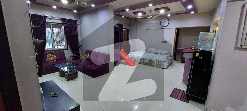 ناظم آباد 1 ناظم آباد کراچی میں 4 کمروں کا 8 مرلہ فلیٹ 1.6 کروڑ میں برائے فروخت۔