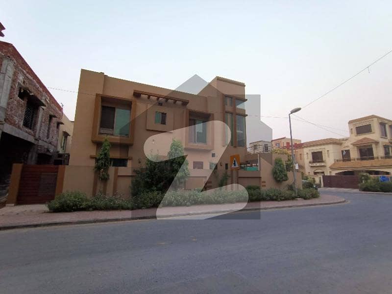 Corner Side 12 Marla House For Sale in Bahria Town Lahore