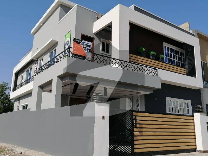بحریہ ٹاؤن فیز 8 بحریہ ٹاؤن راولپنڈی راولپنڈی میں 5 کمروں کا 10 مرلہ مکان 3.9 کروڑ میں برائے فروخت۔