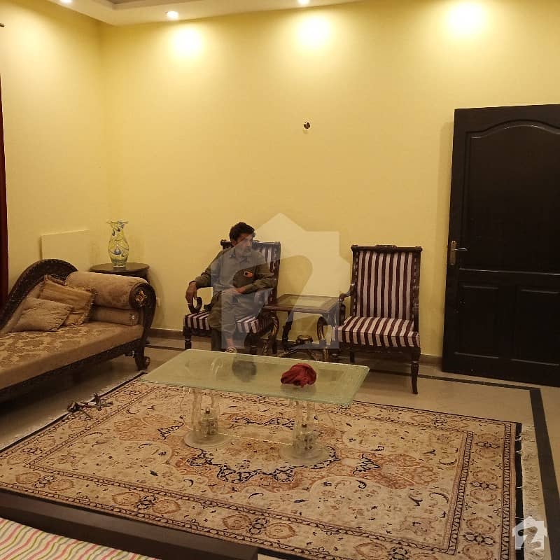 Model Town Prime Location Room For Rent