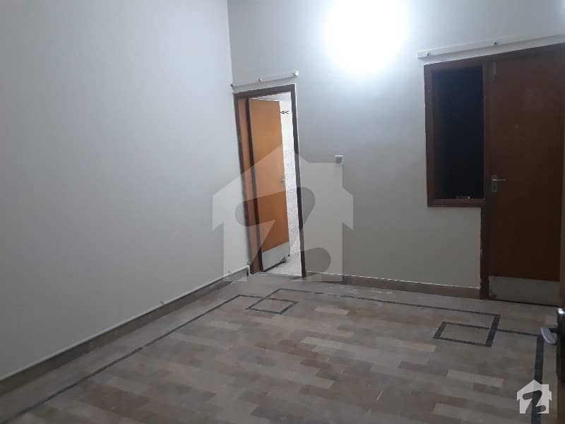 Portion For Rent 2 Bed 3 Washrooms Tv Lounge Drawing Room Near 7c Bus Last Stop  Near Sakhi Hassan Road Near Park