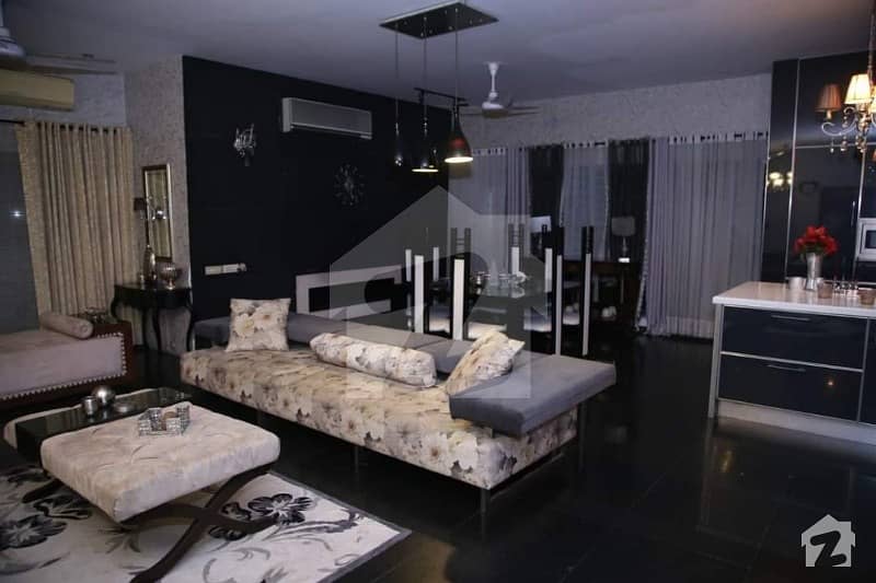 ڈیوائن گارڈنز ۔ بلاک سی ڈیوائن گارڈنز لاہور میں 4 کمروں کا 10 مرلہ مکان 1.5 لاکھ میں کرایہ پر دستیاب ہے۔
