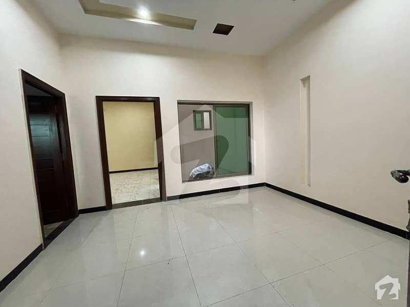 النور گارڈن فیصل آباد میں 3 کمروں کا 5 مرلہ مکان 42 ہزار میں کرایہ پر دستیاب ہے۔