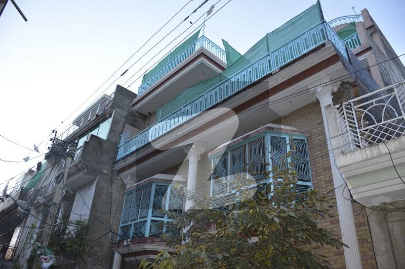 امین ٹاؤن راولپنڈی میں 8 کمروں کا 1.22 کنال مکان 3.75 کروڑ میں برائے فروخت۔