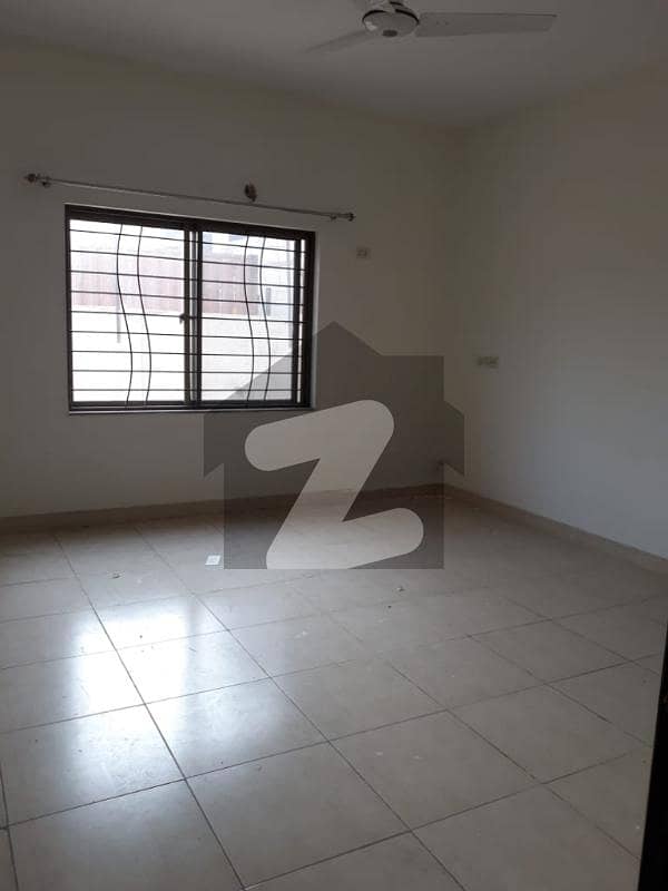 3 Bedrooms House For Sale In Askari 10 Sector-c