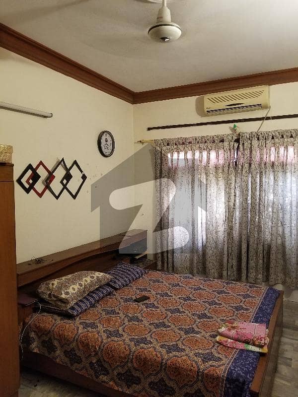 Well Maintained 240 Yards Corner, Leased, West Open, Ground Plus One, Proper Two Unit, Near To Main Road Bungalow In Most Elite Block 14 Of Gulistan-e-jauhar