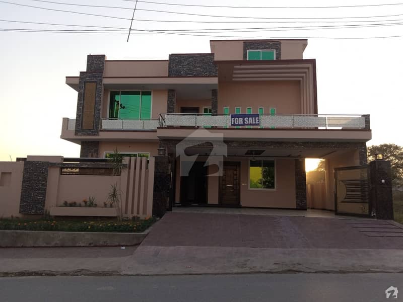 1 Kanal House In Pakistan Town
