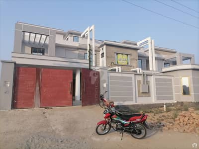 1 Kanal Corner House For Sale nearly Ittehad club