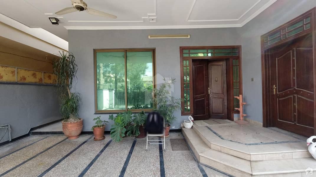 گلریز ہاؤسنگ سوسائٹی فیز 6 گلریز ہاؤسنگ سکیم راولپنڈی میں 5 کمروں کا 16 مرلہ مکان 2.65 کروڑ میں برائے فروخت۔
