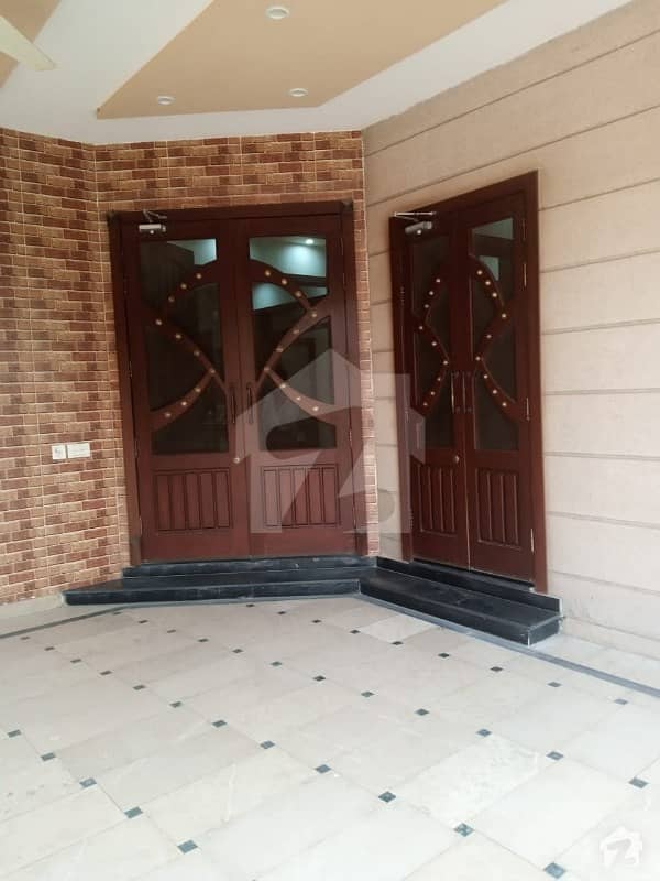 Dha Phase 8 1 Kanal Slightly Used Banglow For Sale
