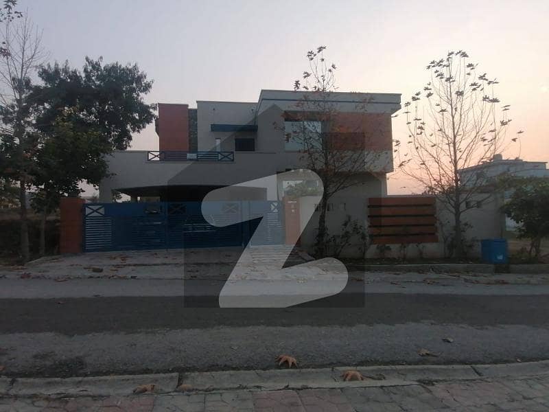 1 Kanal House For Sale In Dha Phase 2 Sector E, Islamabad