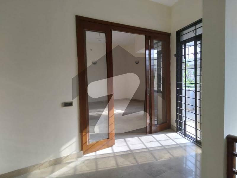 Defence Vi 500 Yards Khayaban Sehar 4 Bedrooms Available For Rent