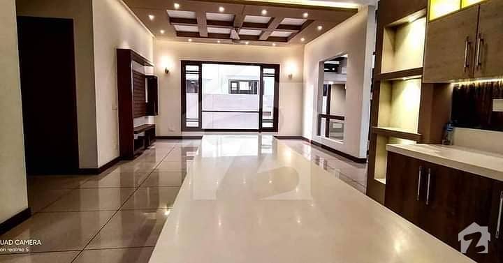 Commercial Space Available For Rent Gulshan-e-iqbal