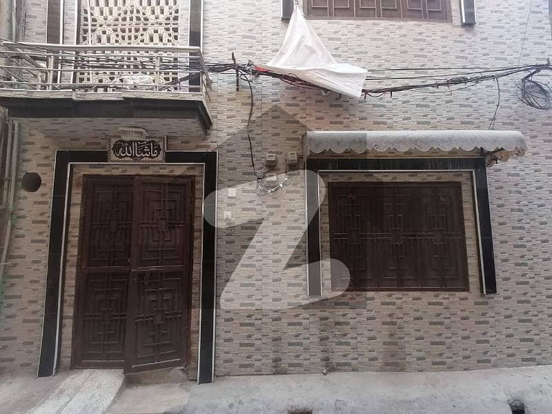 حاجی پورہ روڈ سیالکوٹ میں 4 کمروں کا 4 مرلہ مکان 1.2 کروڑ میں برائے فروخت۔