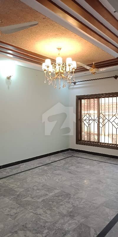 10 Marla Beautiful House In Mirpur For Rent