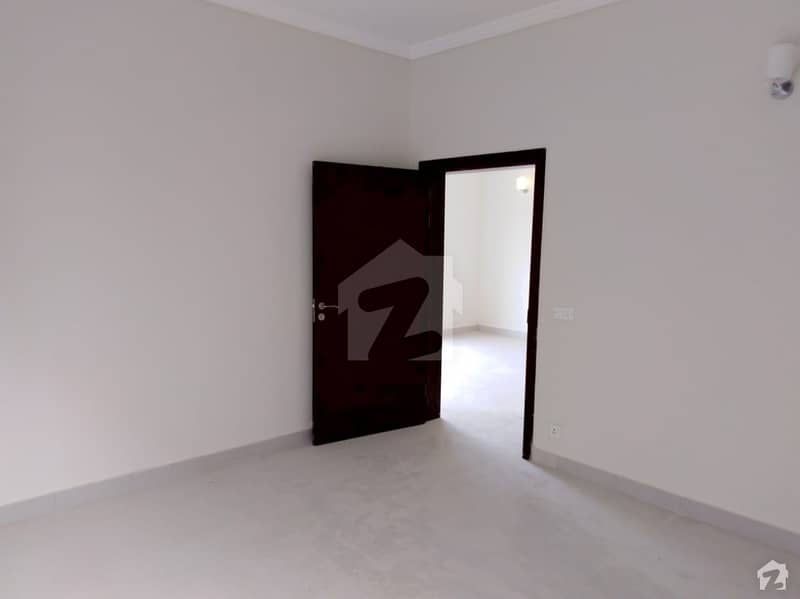 Fine 200 Square Yards House In Bahria Town - Precinct 31 Available!