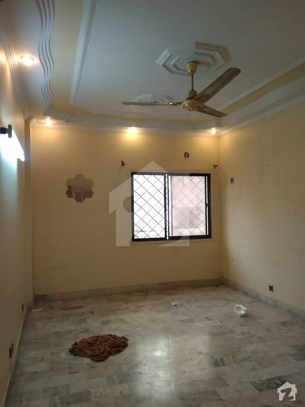 سوِل لائنز کراچی میں 3 کمروں کا 8 مرلہ فلیٹ 75 ہزار میں کرایہ پر دستیاب ہے۔