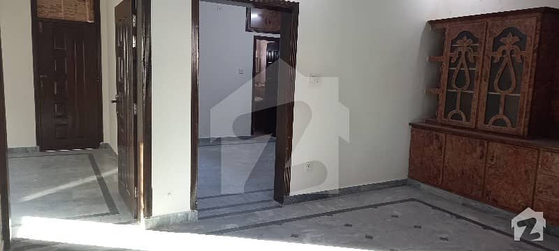 وکیل کالونی اسلام آباد ہائی وے راولپنڈی میں 2 کمروں کا 5 مرلہ بالائی پورشن 18 ہزار میں کرایہ پر دستیاب ہے۔
