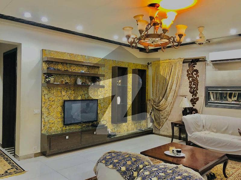 ڈی ایچ اے فیز 5 ڈیفنس (ڈی ایچ اے) لاہور میں 5 کمروں کا 1 کنال مکان 6.5 کروڑ میں برائے فروخت۔