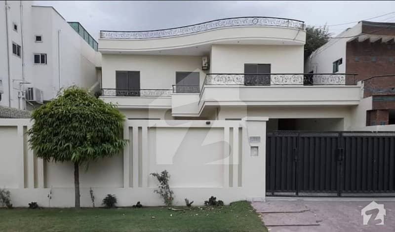 ریونیو سوسائٹی - بلاک اے ریوینیو سوسائٹی لاہور میں 5 کمروں کا 1 کنال مکان 3.35 کروڑ میں برائے فروخت۔