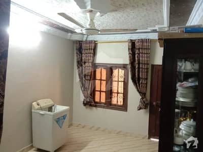 حسین آباد گلبرگ ٹاؤن کراچی میں 2 کمروں کا 2 مرلہ فلیٹ 25 لاکھ میں برائے فروخت۔