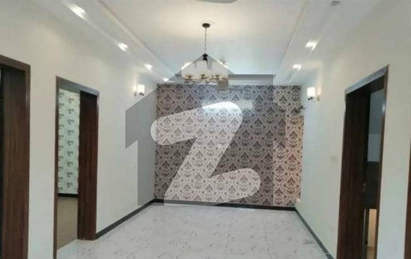 1080 Square Feet House In Central Gulshan-E-Maymar - Sector R For Sale