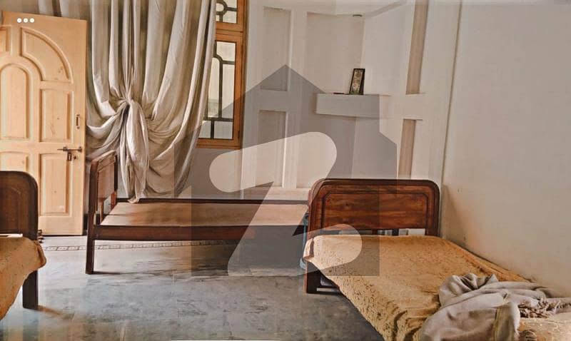 کینال روڈ مردان میں 3 کمروں کا 10 مرلہ مکان 95 لاکھ میں برائے فروخت۔