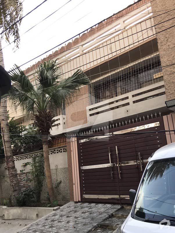پی ای سی ایچ ایس بلاک 2 پی ای سی ایچ ایس جمشید ٹاؤن کراچی میں 6 کمروں کا 12 مرلہ مکان 9 کروڑ میں برائے فروخت۔