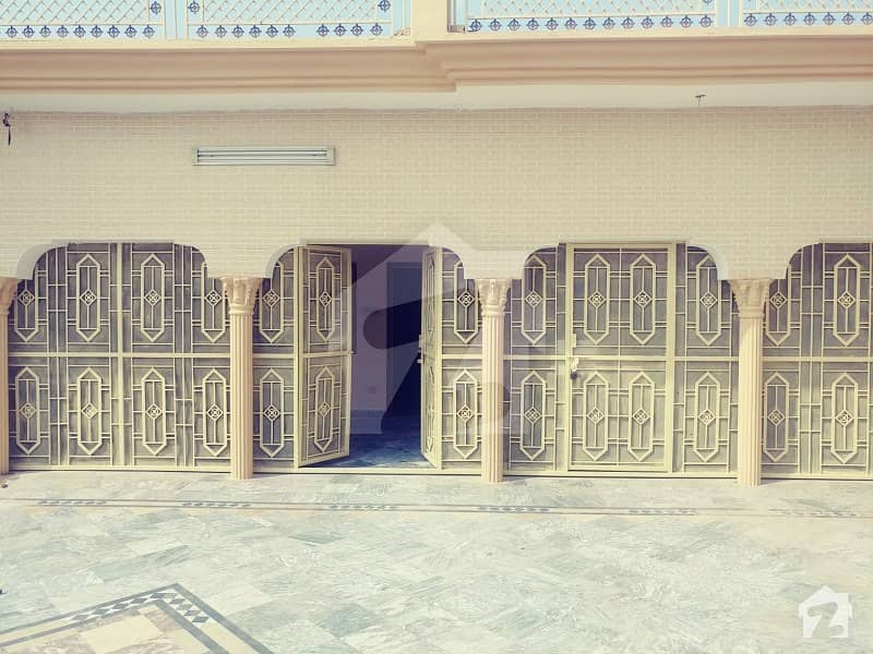 روات راولپنڈی میں 4 کمروں کا 16 مرلہ مکان 18 ہزار میں کرایہ پر دستیاب ہے۔