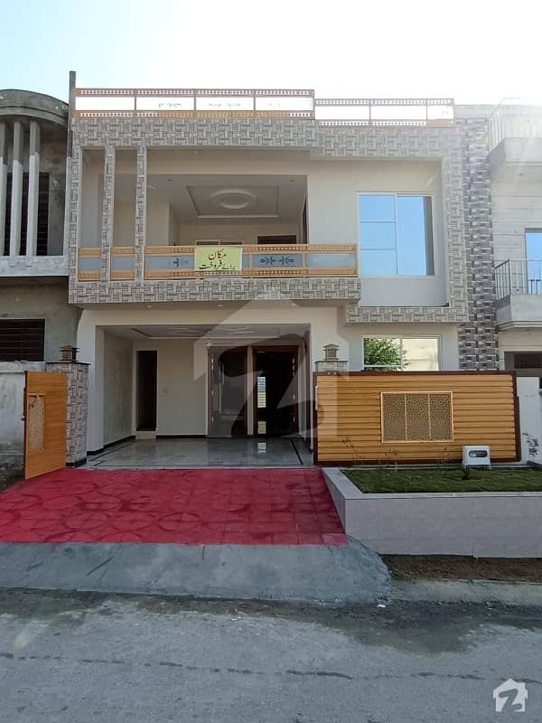 Stunning 1800 Square Feet House In Jinnah Gardens Available