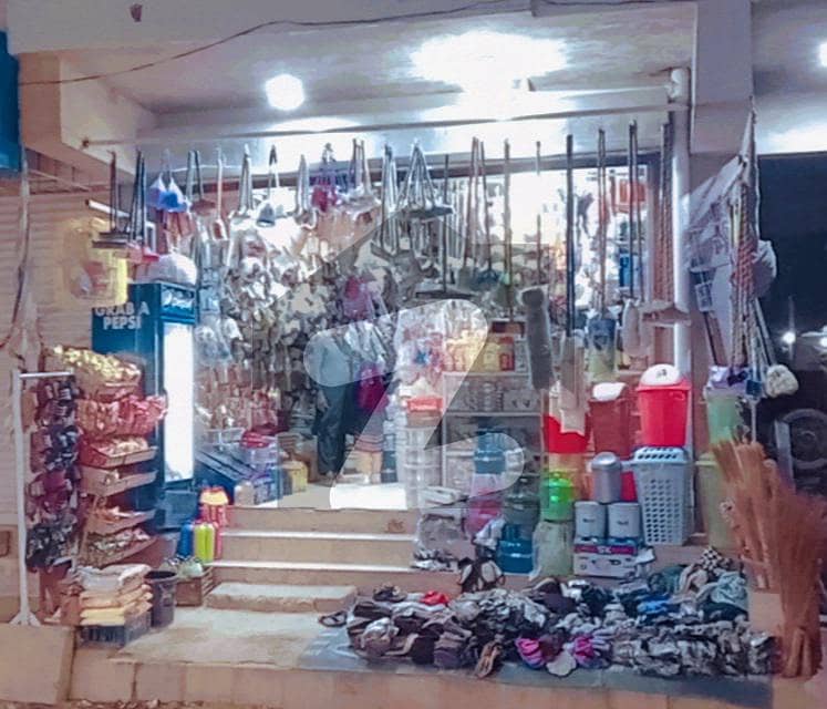 سب میرین چوک گزری روڈ کراچی میں 2 مرلہ دکان 1 کروڑ میں برائے فروخت۔