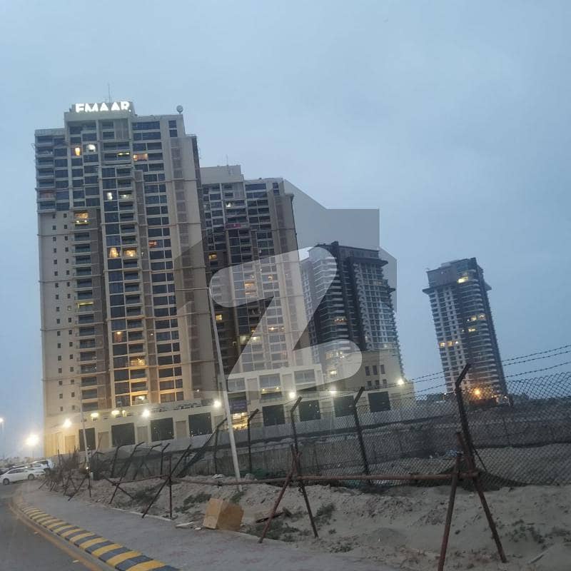 عمار پرل ٹاورز امارکریسنٹ بے ڈی ایچ اے فیز 8 ڈی ایچ اے کراچی میں 1 کمرے کا 5 مرلہ فلیٹ 3.8 کروڑ میں برائے فروخت۔
