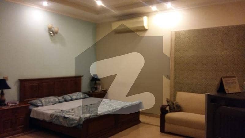 ڈی ایچ اے فیز 5 - بلاک کے فیز 5 ڈیفنس (ڈی ایچ اے) لاہور میں 1 کمرے کا 1 کنال زیریں پورشن 85 ہزار میں کرایہ پر دستیاب ہے۔