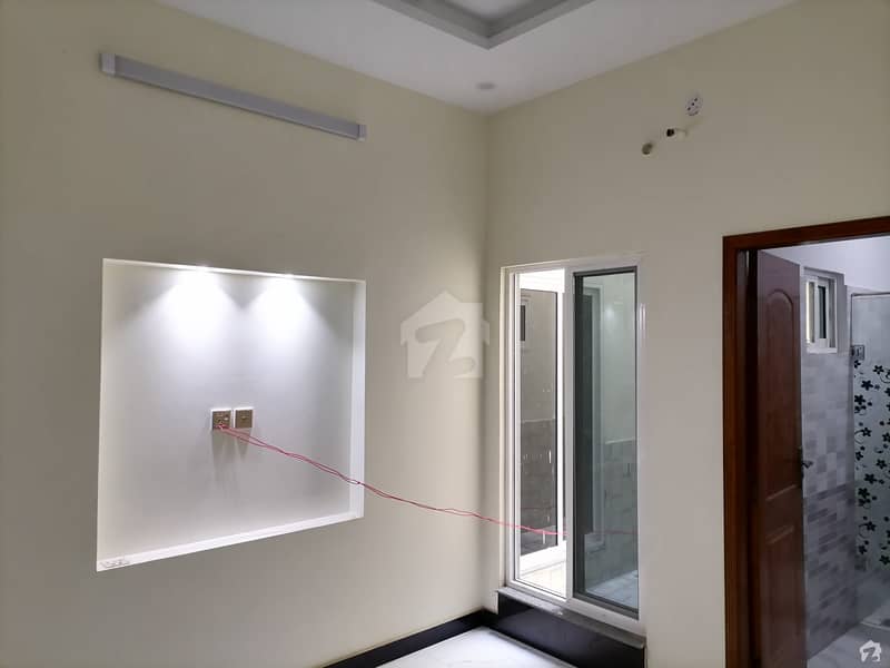 الرحیم گارڈن فیز ۵ جی ٹی روڈ لاہور میں 3 کمروں کا 4 مرلہ مکان 90 لاکھ میں برائے فروخت۔