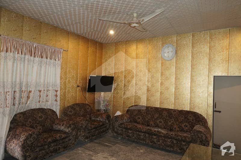 Officers Colony No 2 Madina Town Upper Portion For Rent