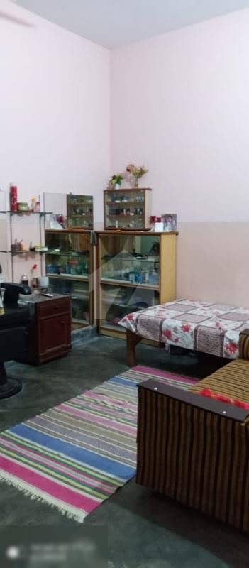 غازی آباد لاہور میں 4 کمروں کا 5 مرلہ مکان 58 لاکھ میں برائے فروخت۔