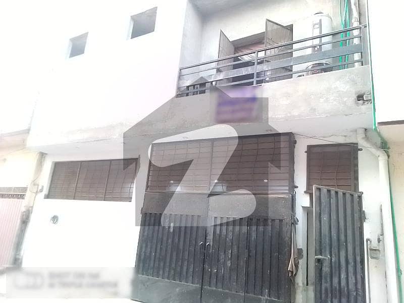 مدینہ کالونی لاہور میں 6 کمروں کا 7 مرلہ مکان 1.1 کروڑ میں برائے فروخت۔