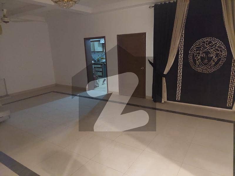 ٹیک سوسائٹی لاہور میں 4 کمروں کا 1.6 کنال مکان 9.5 کروڑ میں برائے فروخت۔