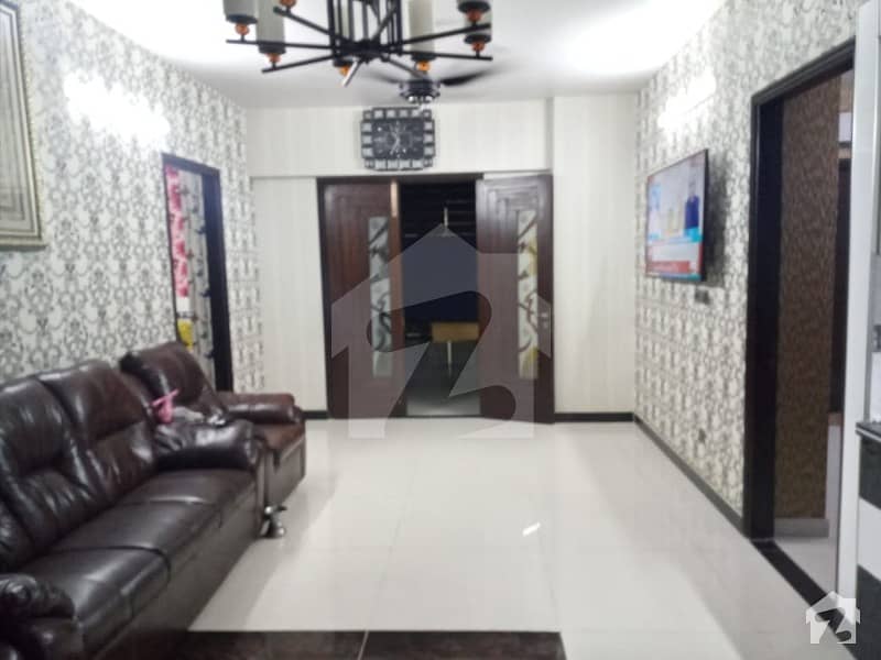 خالد بِن ولید روڈ کراچی میں 3 کمروں کا 8 مرلہ فلیٹ 3.75 کروڑ میں برائے فروخت۔
