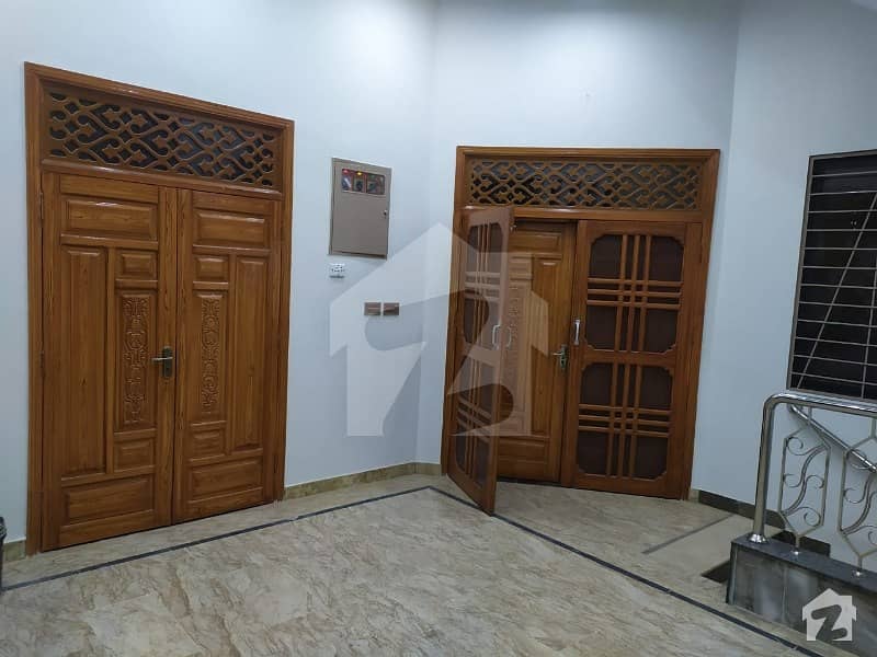 گلستانِِ جوہر ۔ بلاک 7 گلستانِ جوہر کراچی میں 4 کمروں کا 10 مرلہ بالائی پورشن 1.65 کروڑ میں برائے فروخت۔