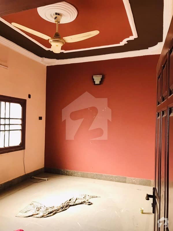 1350 Square Feet House Ideally Situated In Alamdar Chowk